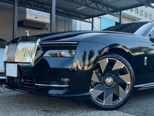 勞斯萊斯閃靈24款配置亮點(diǎn) 純電驅(qū)動(dòng)性能卓越 全款分期靈活選擇