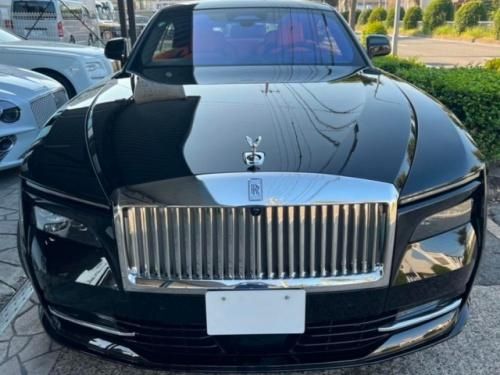 勞斯萊斯閃靈24款配置亮點(diǎn) 純電驅(qū)動(dòng)性能卓越 全款分期靈活選擇