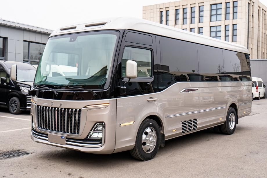 预算内拿下豪华团队座驾？红旗国悦10座配置价格双惊喜