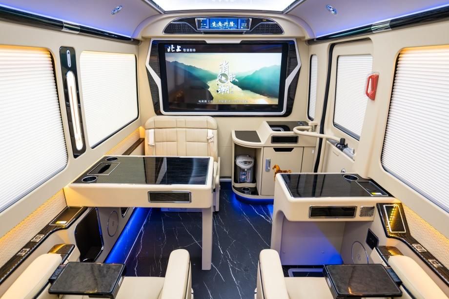 红旗国悦12座商务接待推荐配置2025款现车特惠惊喜报价