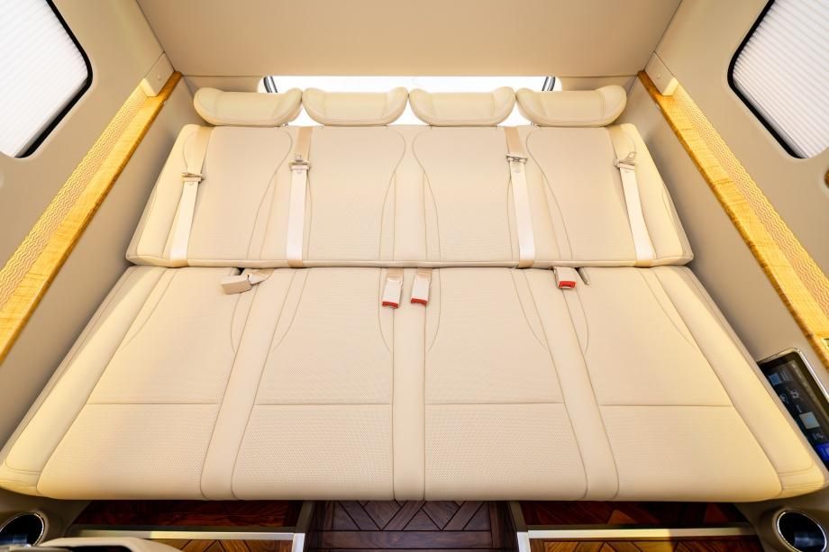 红旗国悦 12 座商务车多少钱?2025 款最新报价来了