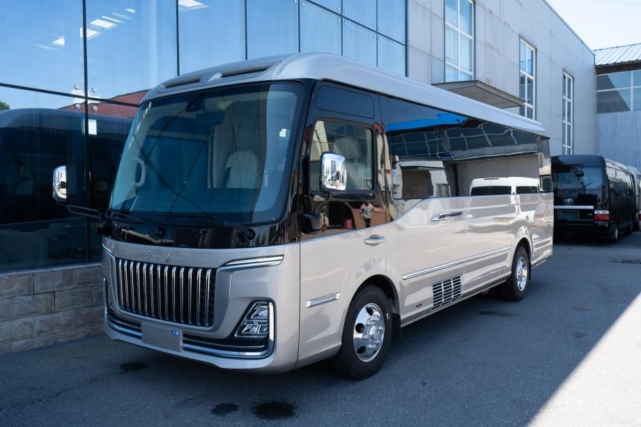 红旗国悦12座政务接待用车全隔断版现在什么价？