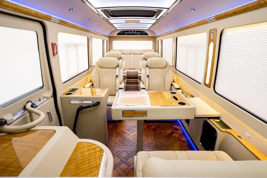 红旗国悦 12 座商务车多少钱?2025 款最新报价来了