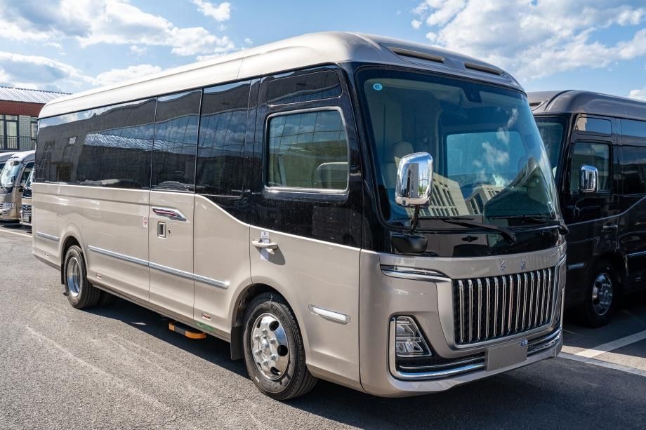 红旗国悦12座商务接待推荐配置2025款现车特惠惊喜报价