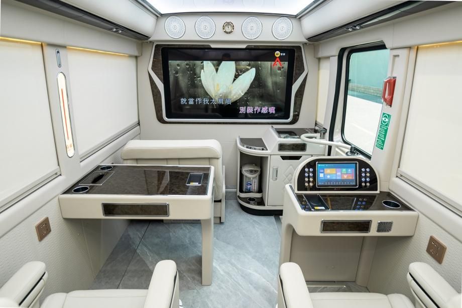 红旗国悦12 座象牙白内饰款 4张豪华座椅现在落地价多少？