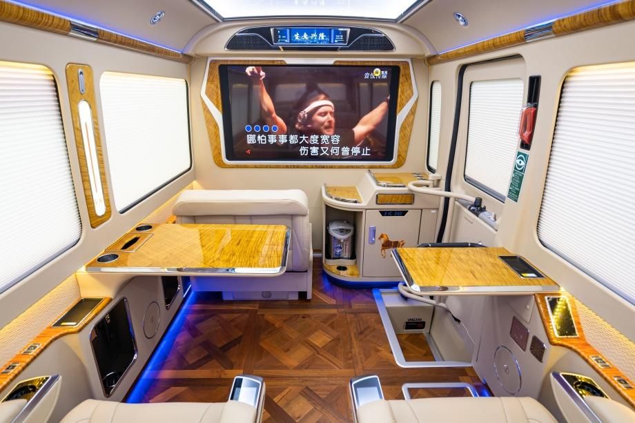 想入手红旗国悦12座金丝楠木桃木装饰全车，当前报价及优惠？