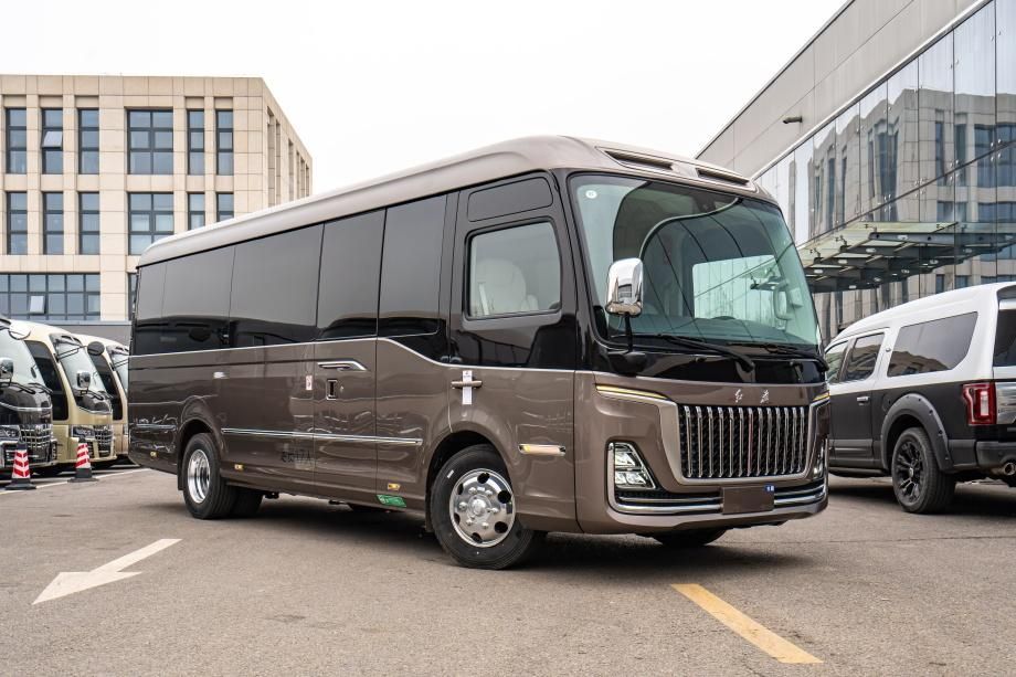 红旗国悦12 座象牙白内饰款 4张豪华座椅现在落地价多少？