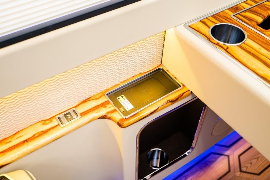 红旗国悦6座房车版带床带卫生间报价多少