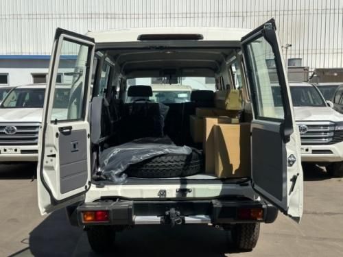 丰田25款酷路泽LC78 4.0自动汽油版 排量澎湃 配置豪华 金融灵活