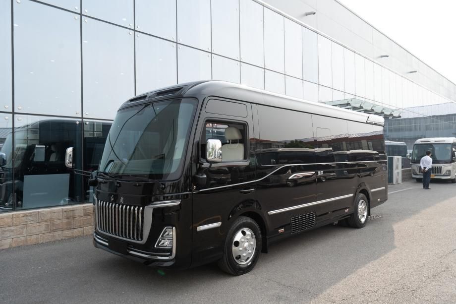 红旗国悦8座房车版全隔断带单人床现在报价多少钱