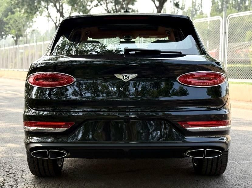 2025款宾利.添越 V8标轴现车最新你报价配置