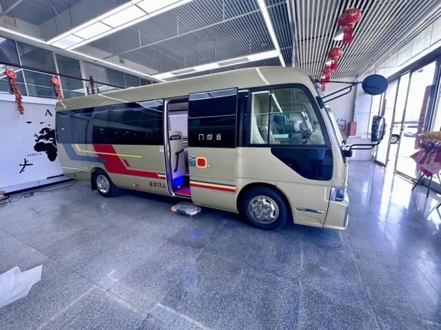 2025款丰田考斯特香槟金12座现车 新车到港 钜惠来袭