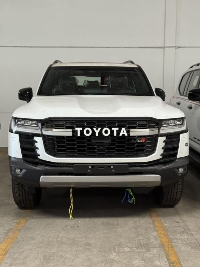 2025款丰田酷路泽3500 GR-Sport 大霸王 最新报价