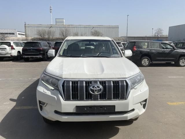 2024款丰田霸道2700 VX 港口最新落地报价 欢迎来电详询