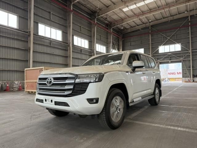 2025款丰田酷路泽3300 柴油 GXR 18轮 丝绒 港口最新报价 参数