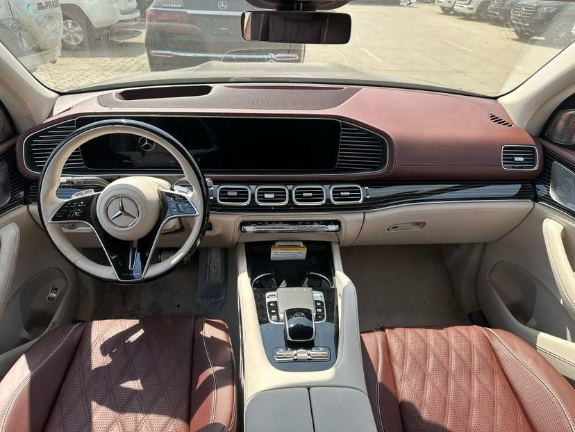 2025款迈巴赫GLS600 4.0T V8 4座 23寸大饼轮最新价格