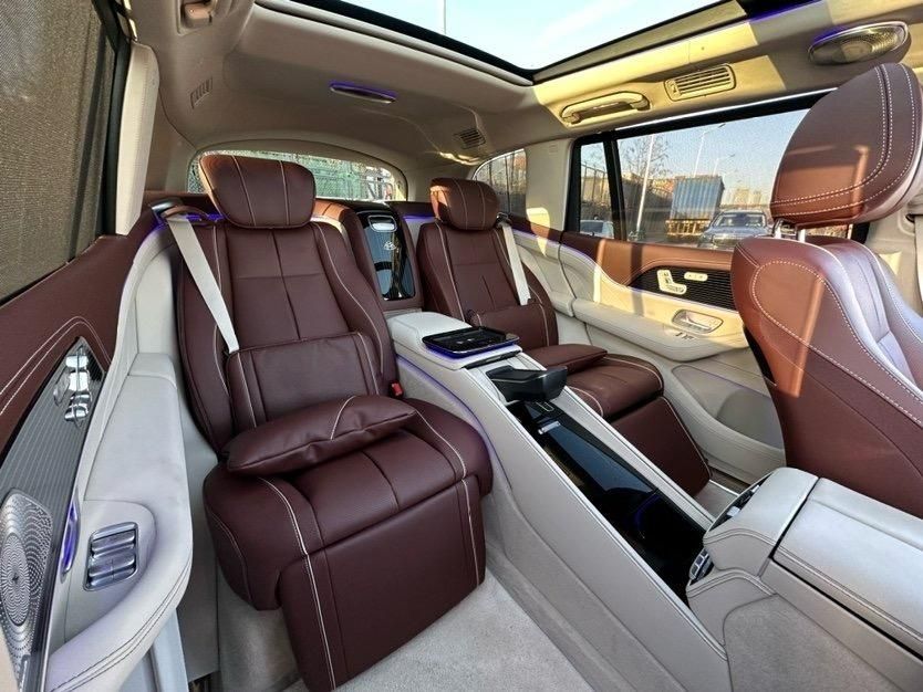 23款迈巴赫GLS600 4.0T V8 加版四座最新报价及配置简介