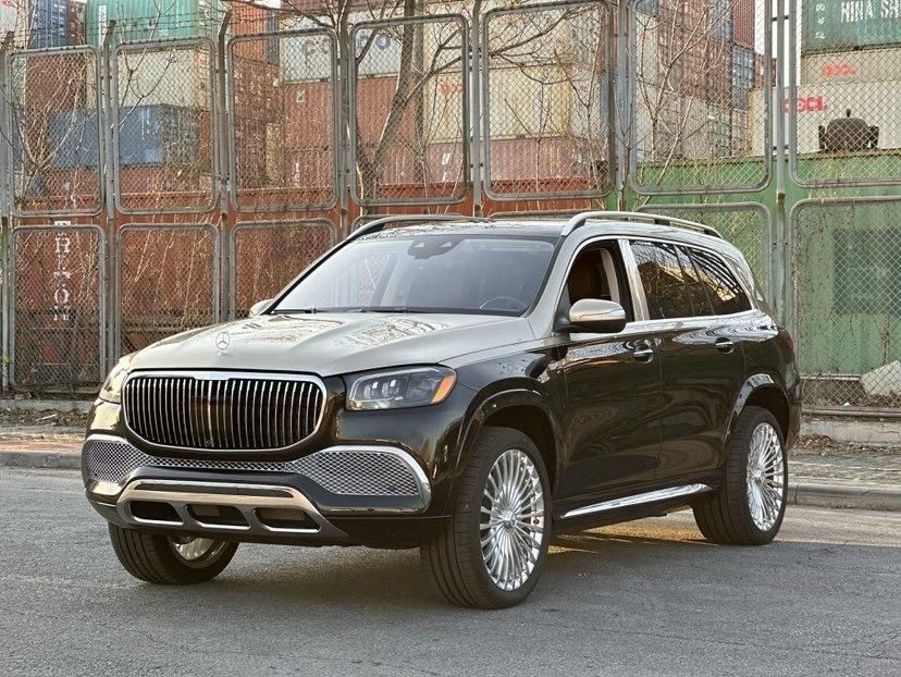 23款迈巴赫GLS600 4.0T V8 加版四座最新报价及配置简介