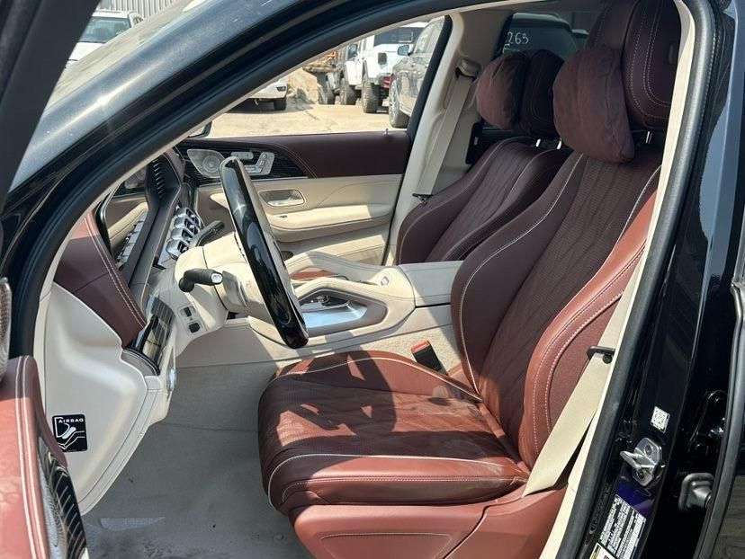 2025款迈巴赫GLS600 4.0T V8 4座 23寸大饼轮最新价格