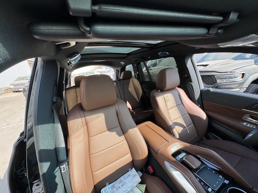 2025款奔驰GLS450 7座 AMG包 暗夜大柏林抬显电吸五区