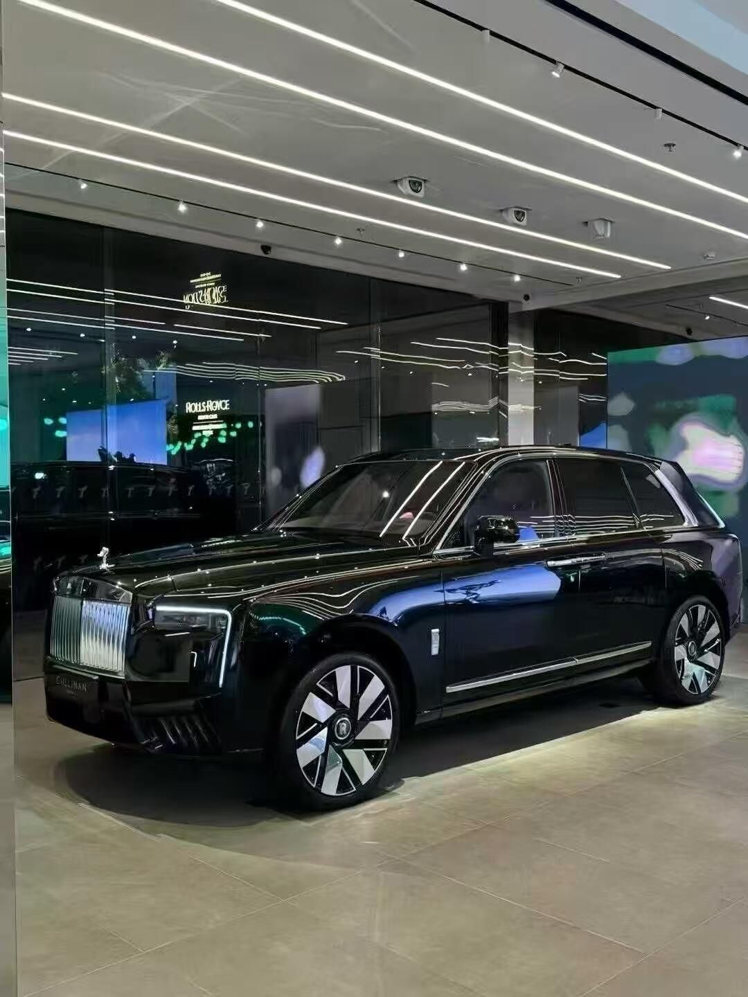 2025款劳斯莱斯库里南四座版 御世奢享 纵横无界北京报价