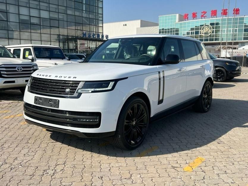 2025款路虎揽胜行政3.0T D350 柴油创世加长最新报价208万谈