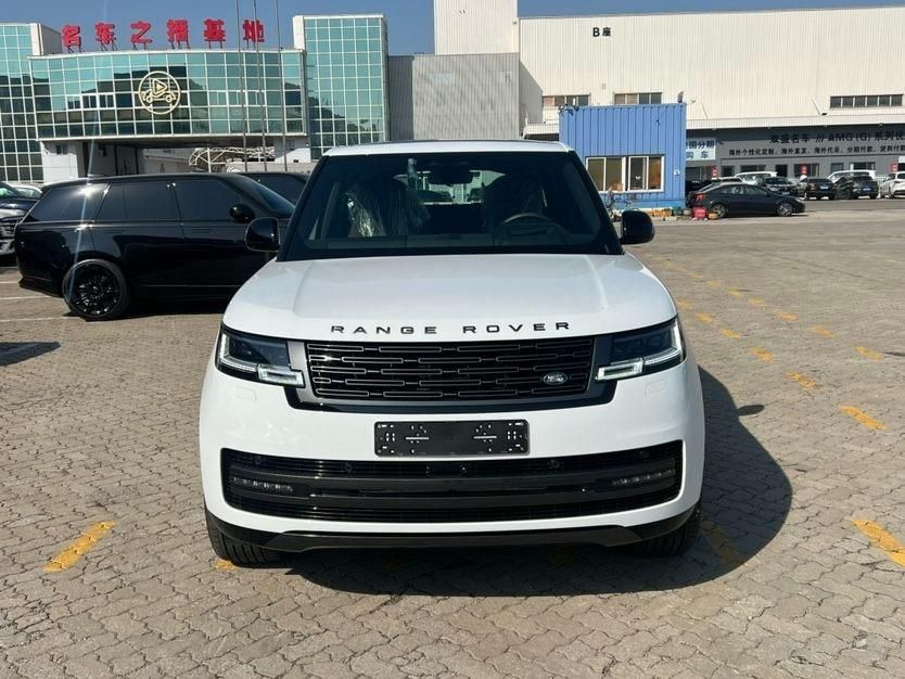2025款路虎揽胜行政3.0T D350 柴油创世加长最新报价208万谈