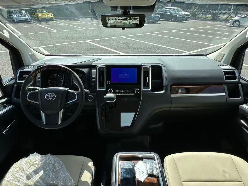 2025款丰田格兰维亚 2.8T 柴油萨尔法皇家游艇版最新价格