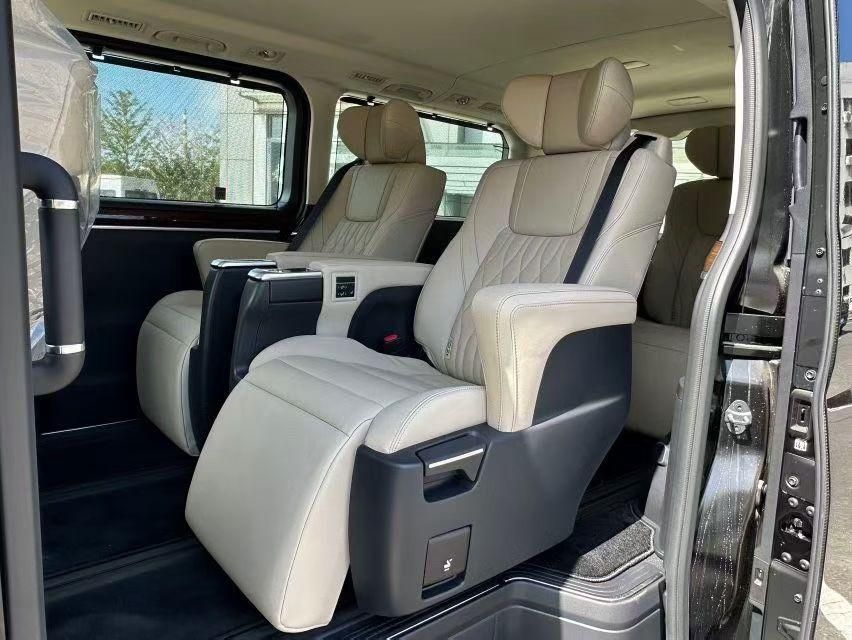 2025款丰田格兰维亚 2.8T 柴油萨尔法皇家游艇版最新价格