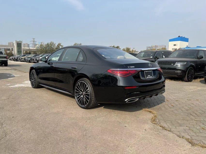 2024款奔驰S580 四驱 长轴 加版最新报价及配置简介