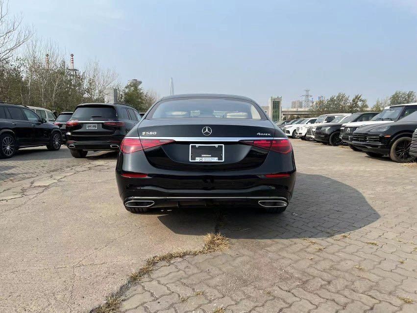 2024款奔驰S580 四驱 长轴 加版最新报价及配置简介