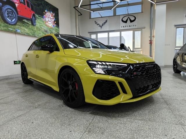 2025款奥迪RS 3 2.5T 掀背 新车到店 分期更划算