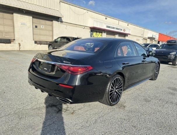 2026款奔驰S580 四驱 长轴 独家包 暗夜运动包AMG 顶峰包 