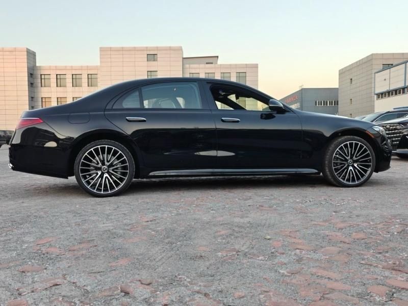 2026款奔驰S500 四驱 长轴 加版港口现车最新报价及配置