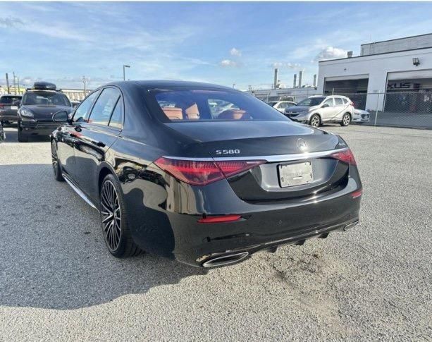 2026款奔驰S580 四驱 长轴 独家包 暗夜运动包AMG 顶峰包 