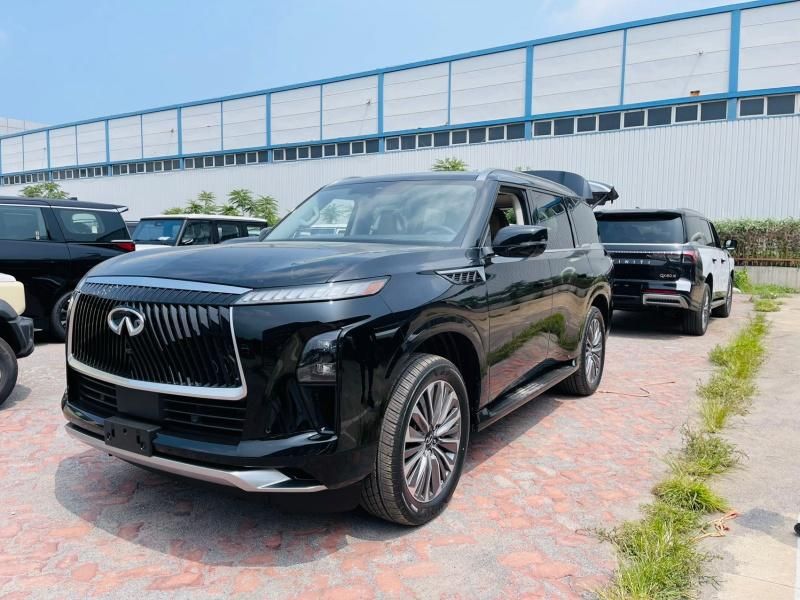 25款英菲尼迪QX80 感官版  黑/棕最新报价119万谈