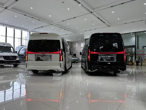 26款进口丰田海狮7座特价东营丰田海狮专卖店