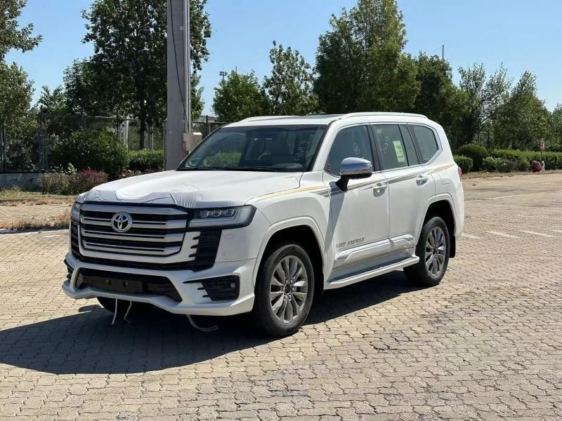 24款中东版陆地巡洋舰3.5 VXR 真皮版英雄版最新报价103万谈