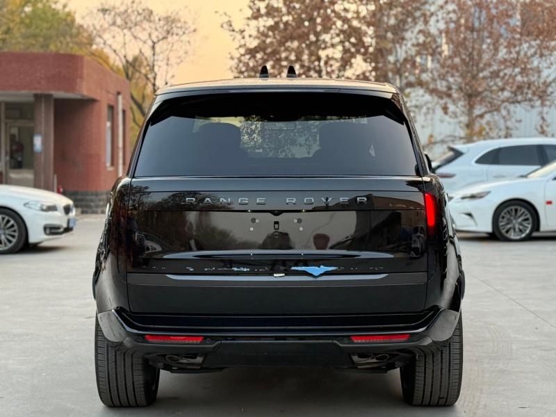 25款路虎揽胜创世长轴4.4T V8汽油版配置价格详解钜惠促销中