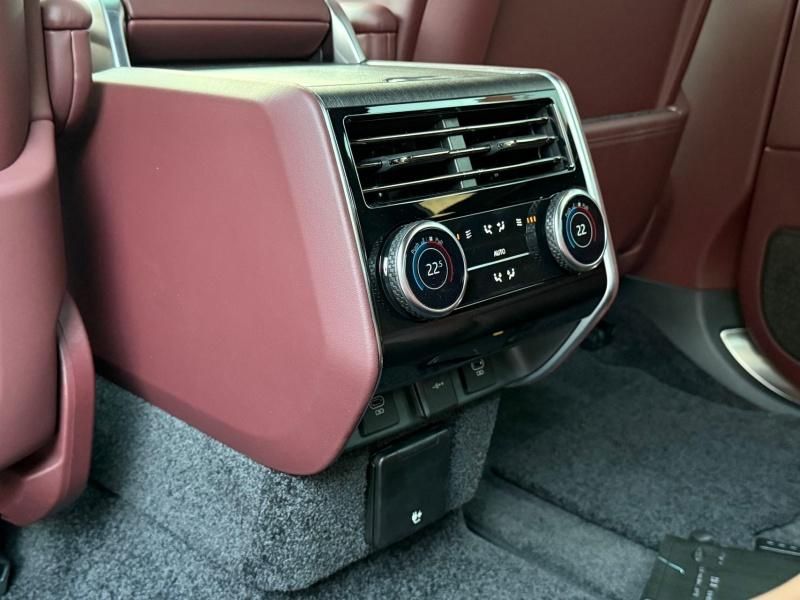 25款路虎揽胜创世长轴4.4T V8汽油版配置价格详解钜惠促销中