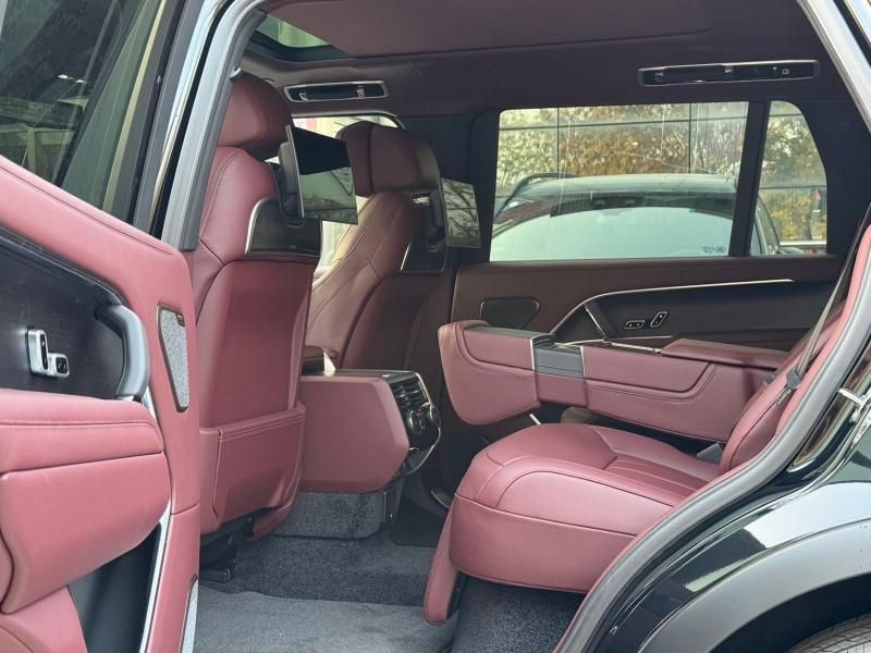 25款路虎揽胜创世长轴4.4T V8汽油版配置价格详解钜惠促销中