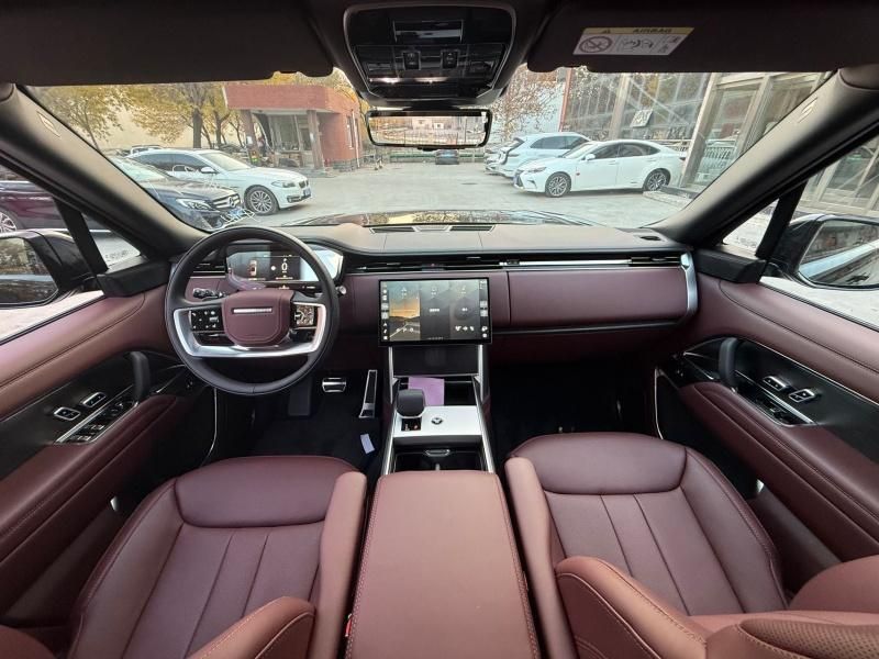 25款路虎揽胜创世长轴4.4T V8汽油版配置价格详解钜惠促销中