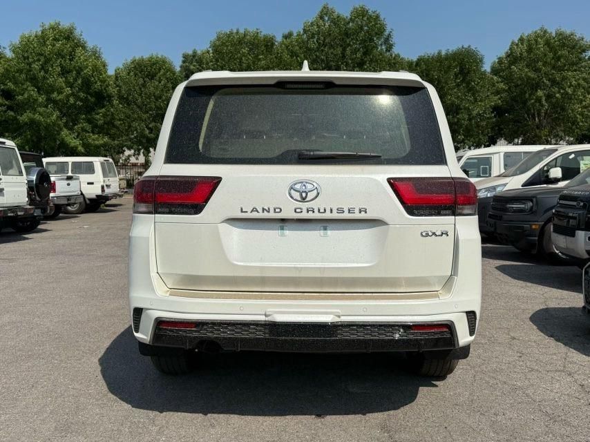 2025款蘭德酷路澤3500GXR 20輪 JBL 前通風(fēng) 雷測(cè) High科威特