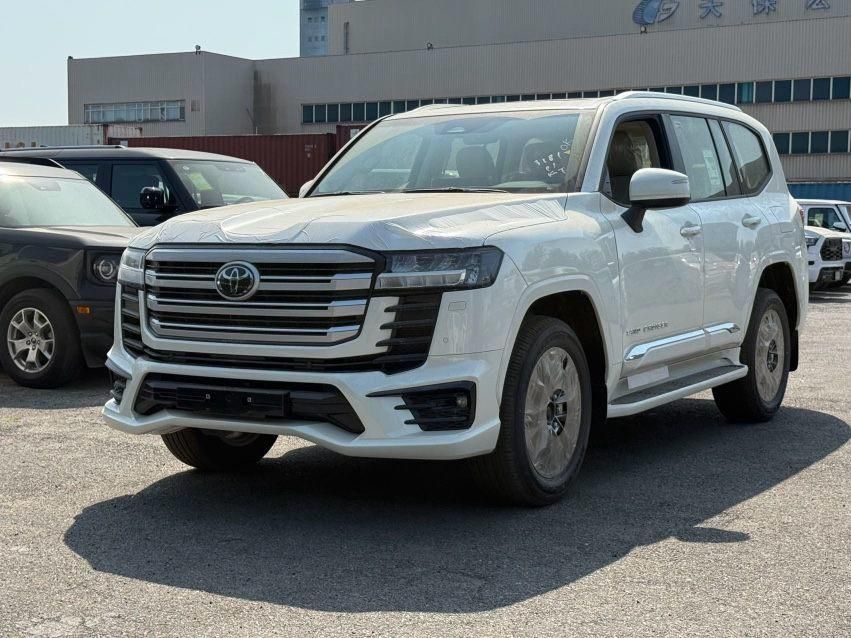 2025款蘭德酷路澤3500GXR 20輪 JBL 前通風(fēng) 雷測(cè) High科威特