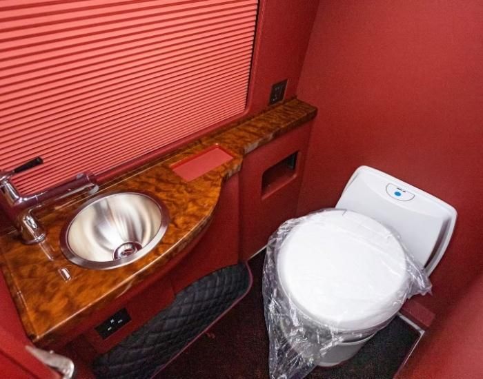 2025款凱薩皇冠豐田海獅多少錢?7座全隔斷豐田海獅江蘇蘇州