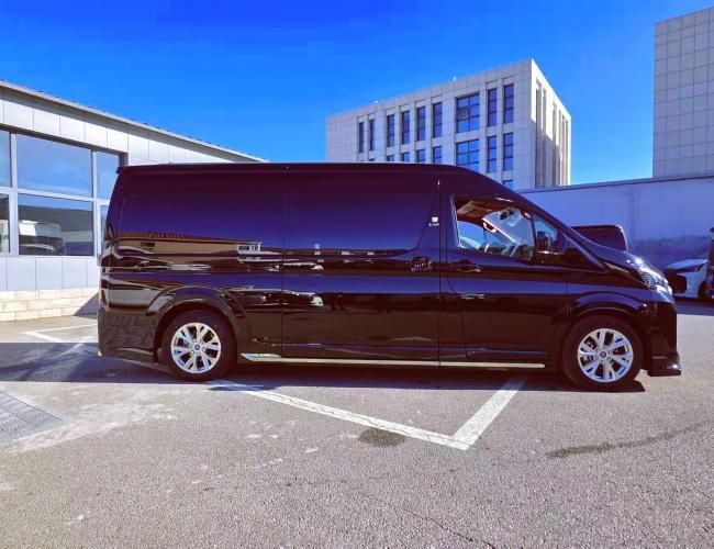 北京豐田海獅9座多少錢 凱薩皇冠版現車落地價