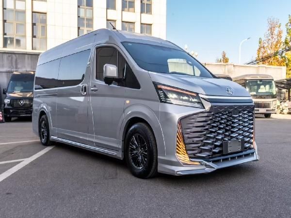 北京丰田海狮4S总店 金拼色外观 6座现车零首付上牌