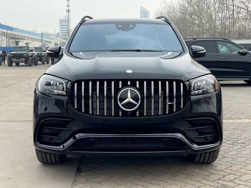 25款奔驰GLS63AMG 7座豪华SUV竟是性能猛兽 3.8秒破百