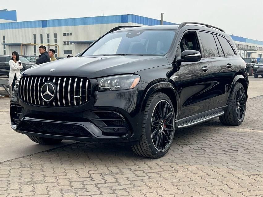 25款奔驰GLS63AMG 7座豪华SUV竟是性能猛兽 3.8秒破百