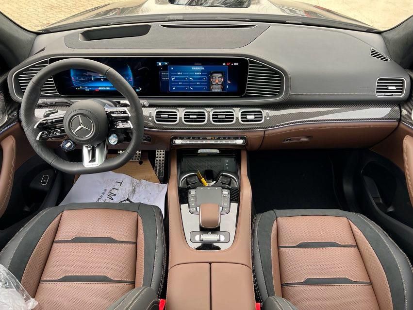 25款奔驰GLS63AMG 7座豪华SUV竟是性能猛兽 3.8秒破百